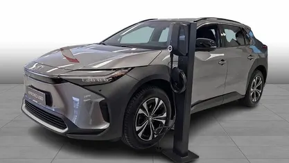 1l5 deep metal grey Brugt 2024 Toyota bZ4X Executive SUV | 309.900 kr. (Fair pris)