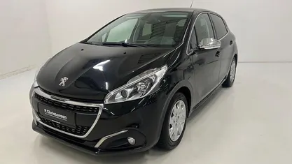 Farve: sort Brugt 2017 Peugeot 208 Desire Sky Hatchback | 49.900 kr. (Super pris)