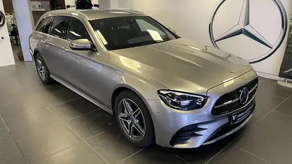 Champagnemetal Brugt 2022 Mercedes E300 Advantage Stationcar | 389.900 kr. (Fair pris)