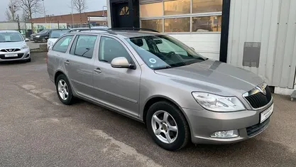 Beigemetal Brugt 2010 Skoda Octavia Ambiente Stationcar | 56.900 kr. (Fair pris)