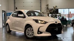 Hvidmetal Brugt 2021 Toyota Yaris Hybrid H1 Hatchback | 144.799 kr. (God pris)