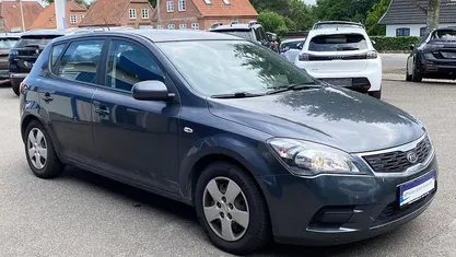 Brugt Kia Ceed Active 90 HK (66 kW) 2010 Gråmetal Hatchback