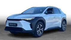 Platinum pearl white Brugt 2023 Toyota bZ4X Active SUV | 244.900 kr. (Fair pris)