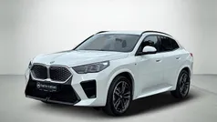 Hvid Ny 2025 BMW iX2 M Sport SUV | 359.900 kr. (God pris)