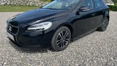 Sort Brugt 2017 Volvo V40 Momentum Stationcar | 119.800 kr. (Lidt for dyr)