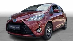 Rødmetal Brugt 2018 Toyota Yaris Hybrid H3 Hatchback | 129.900 kr. (Fair pris)