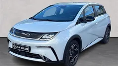 Hvid metal Brugt 2024 BYD Dolphin Comfort Hatchback | 189.700 kr. (Fair pris)
