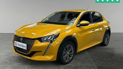 Brugt Peugeot e-208 Allure 100 kW (136 HK) 2021 Gul Hatchback
