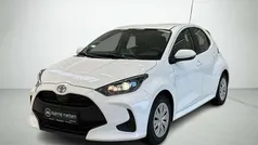 Hvid Brugt 2022 Toyota Yaris Hatchback | 139.900 kr. (Fair pris)