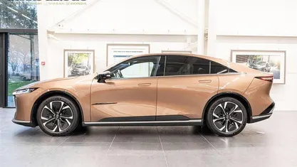 Brugt 2025 Mazda 6e Takumi-Line Hatchback | 309.900 kr. (Fair pris)