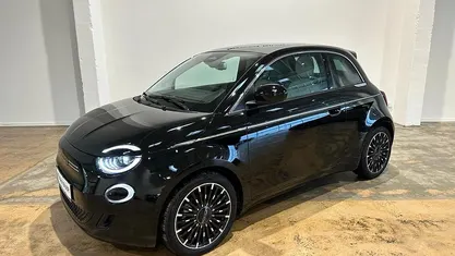 Brugt 2023 Fiat 500e La Prima Hatchback | 139.990 kr. (Fair pris)