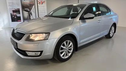 Brugt Skoda Octavia Ambition 105 HK (77 kW) 2014 Hatchback