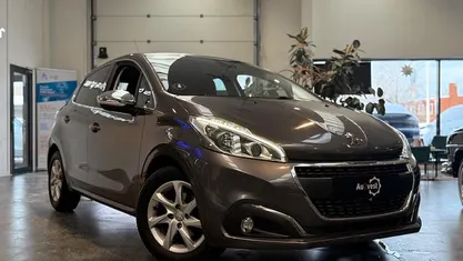 Gråmetal Brugt 2018 Peugeot 208 Allure Sky Hatchback | 84.799 kr. (Fair pris)