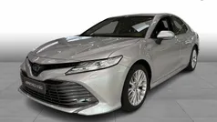 Ultra silver Brugt 2021 Toyota Camry Business Edition Sedan | 299.900 kr.