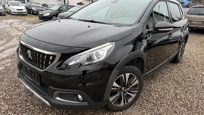 Brugt Peugeot 2008 Allure Sky 100 HK (73 kW) 2019 Sort SUV