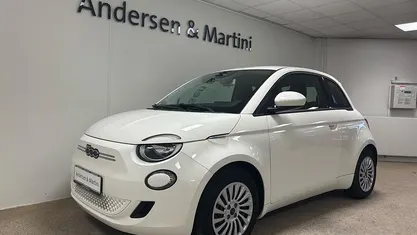 Hvid Brugt 2023 Fiat 500e Icon Hatchback | 104.700 kr. (Fair pris)