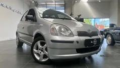 Sølvmetal Brugt 2001 Toyota Yaris Luna | 24.799 kr. (Fair pris)
