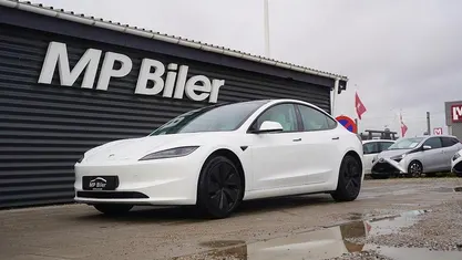 Perlemorshvid Brugt 2023 Tesla Model 3 Long Range AWD Sedan | 289.900 kr. (Fair pris)