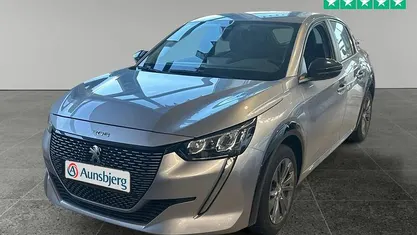 Brugt Peugeot e-208 Active 100 kW (136 HK) 2022 Sølv metal Hatchback