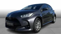 Ash grey Brugt 2023 Toyota Yaris Active Hatchback | 214.995 kr. (Fair pris)
