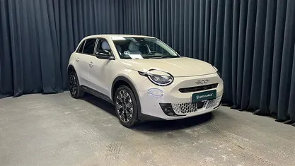 Brugt Fiat 600E La Prima 114 kW (156 HK) 2024 Sand metallic