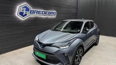 Lysblåmetal Brugt 2021 Toyota C-HR Premium SUV | 209.500 kr. (Fair pris)