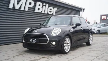 Sortmetal Brugt 2018 Mini Cooper Essential Hatchback | 149.900 kr. (God pris)