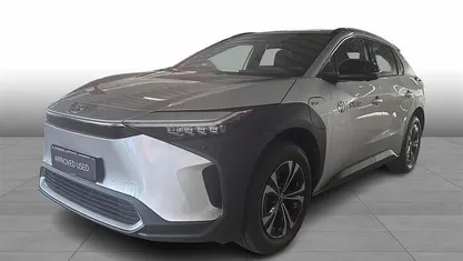 Brugt Toyota bZ4X Executive 150 kW (204 HK) 2025 1j6 precious silver SUV