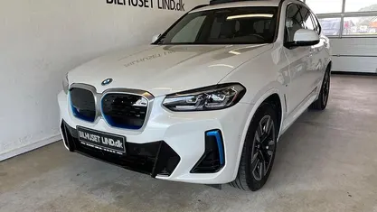 Perlemorshvid Brugt 2023 BMW iX3 M Sport SUV | 339.900 kr. (Super pris)