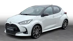 Dynamic grey metal / black Brugt 2022 Toyota Yaris Sport Hatchback | 234.900 kr. (Fair pris)