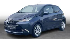 8r7 dark blue twinkle Brugt 2018 Toyota Aygo Hatchback | 84.900 kr. (Fair pris)