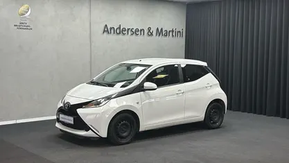 Hvid Brugt 2015 Toyota Aygo Hatchback | 49.800 kr. (God pris)