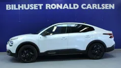 Perlemorshvid Ny 2024 Citroën e-C4 Shine Sedan | 219.900 kr. (Fair pris)