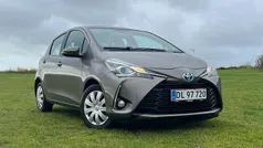 Grå Brugt 2018 Toyota Yaris Hybrid H2 Hatchback | 84.900 kr. (God pris)