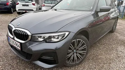Grå Brugt 2021 BMW 330e M Sport Stationcar | 289.990 kr. (Fair pris)