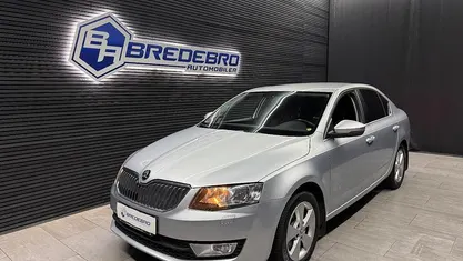 Brugt Skoda Octavia Ambition 105 HK (77 kW) 2015 Hatchback