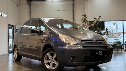 Brugt Citroën Xsara Picasso 88 HK (64 kW) 2005 Grå MPV
