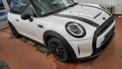 Brugt Mini Cooper SE Classic 135 kW (184 HK) 2024 Hvidmetal Hatchback