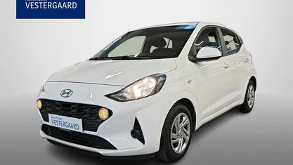 Hvid Brugt 2022 Hyundai i10 Essential Hatchback | 74.700 kr. (God pris)