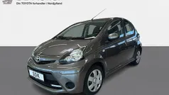 Bronze met. Brugt 2012 Toyota Aygo T2 Hatchback | 44.900 kr. (God pris)