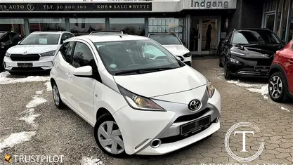 Brugt Toyota Aygo Touch 69 HK (50 kW) 2017 Hvidmetal Hatchback