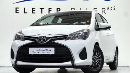 Hvid Brugt 2016 Toyota Yaris T2 Hatchback | 69.900 kr. (Fair pris)