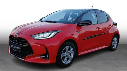 Brugt Toyota Yaris Hybrid Edition 116 HK (85 kW) 2021 Rød/sort Hatchback