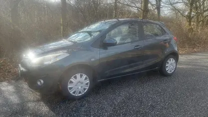 Brugt Mazda 2 Edition 84 HK (61 kW) 2012 Farve: koksmetal Hatchback