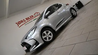 Sølvmetal Brugt 2024 Toyota Yaris Hybrid Executive Hatchback | 239.800 kr. (Fair pris)