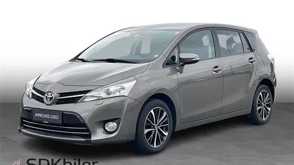 Brugt Toyota Verso Premium 147 HK (108 kW) 2017 1g2 platinum bronze MPV