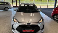 Sølvmetal Brugt 2021 Toyota Yaris Hybrid H1 Hatchback | 169.000 kr. (Super pris)