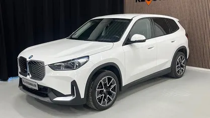 Hvid Brugt 2024 BMW iX1 SUV | 329.700 kr. (Fair pris)
