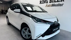 Hvid Brugt 2015 Toyota Aygo x-press Hatchback | 54.800 kr. (Fair pris)