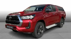 Rød metal Brugt 2022 Toyota HiLux T3 Afhentning | 329.999 kr.